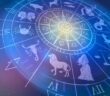 Sternzeichen-Rad mit Astrologie-Symbolen. (Foto: AdobeStock_346364951 lidiia)