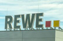 Rewe Group Filiale, nachhaltige und innovative Gestaltung in Köln. (Foto: AdobeStock 592782226-Annabell Gsödl)